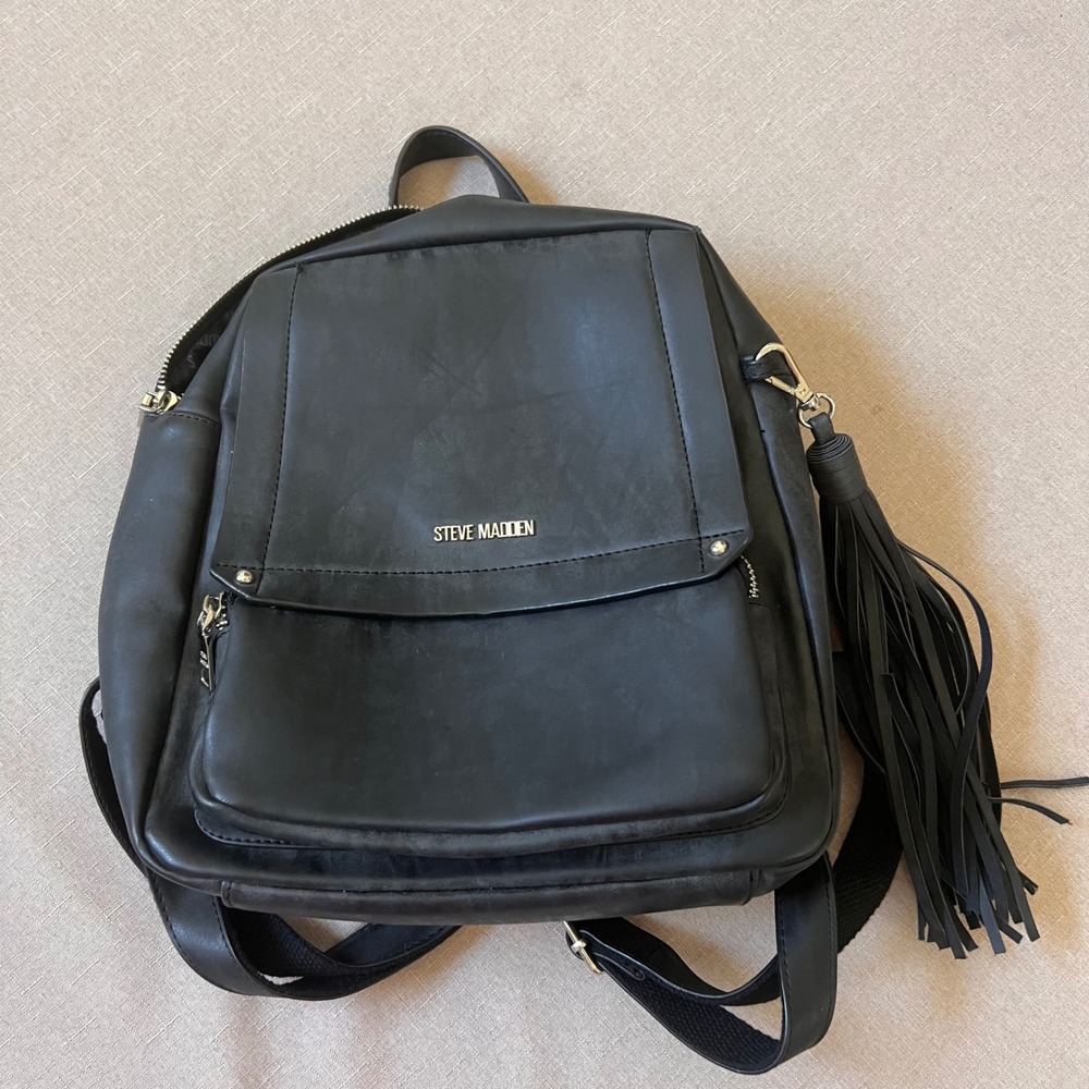 Steve Madden Black Faux Leather Backpack Gold Logo Tassel Charm